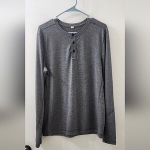 Lululemon Men's Long Sleeve Gray Henley Shirt, Size Medium.